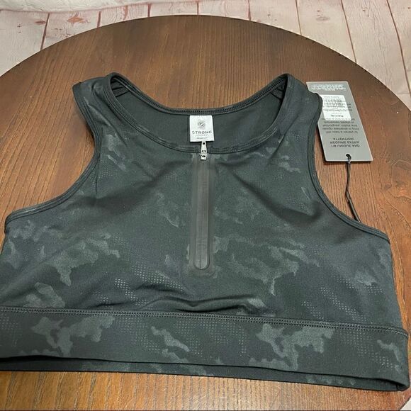 ZUMBA FITNESS! Medium STRONG NATION STRONG BY ZUMBA zip up scoop sports bra nwt - Picture 8 of 8